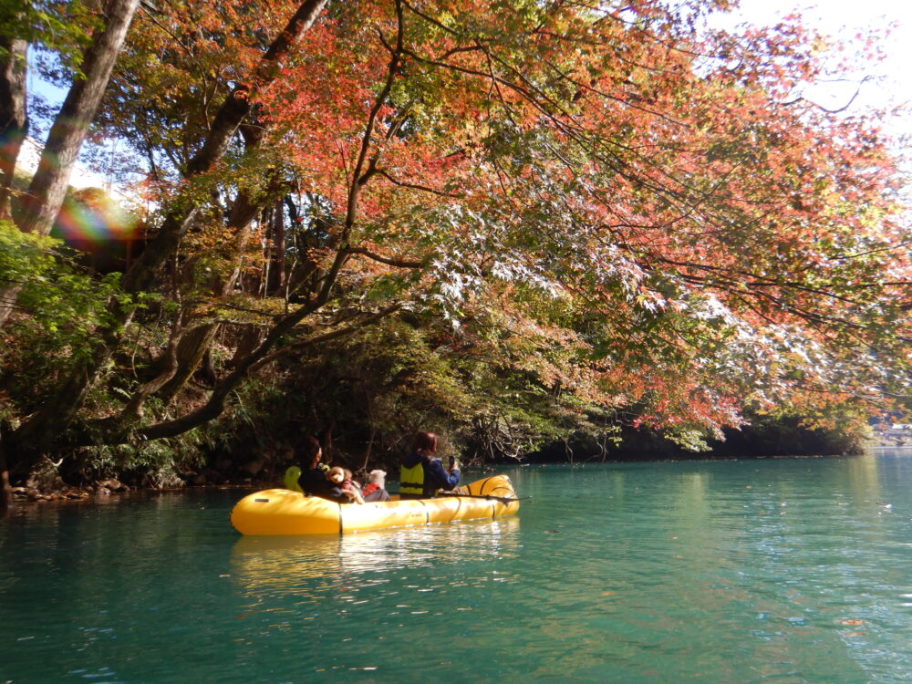 パックラフトカヌー 四万湖