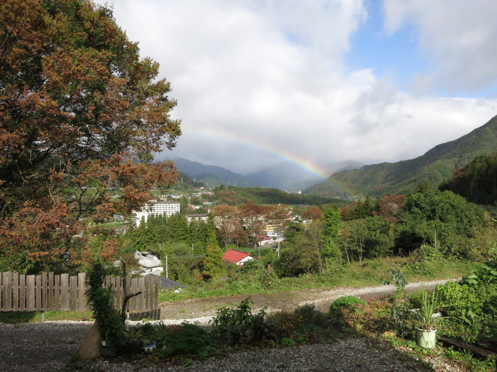 ウェアンドロップ-ロケーション／虹