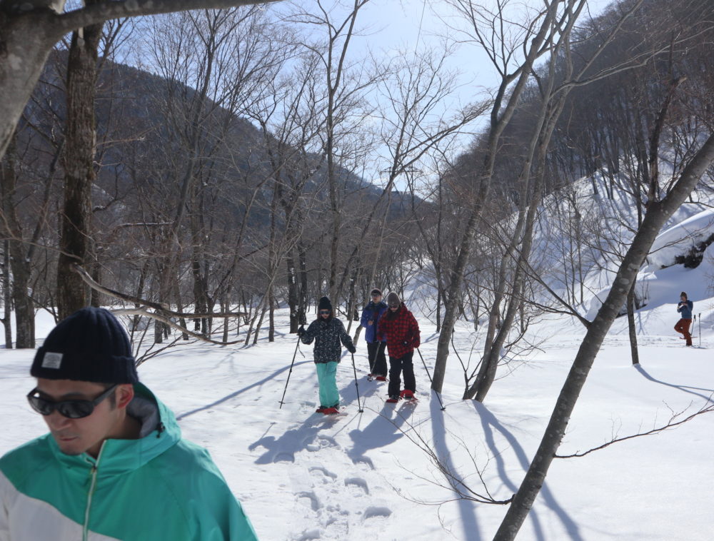 「谷川岳一ノ倉沢大岩壁」スノートレッキング１日ツアー